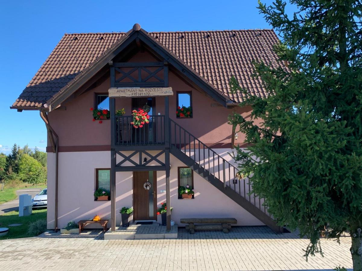 Apartmany Na Rozcesti Lomnice nad Popelkou ภายนอก รูปภาพ