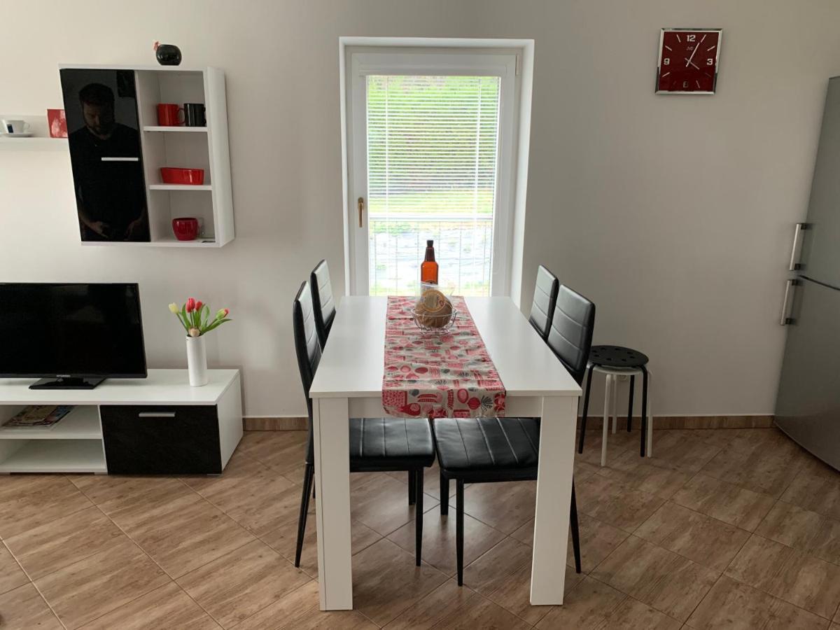 Apartmany Na Rozcesti Lomnice nad Popelkou ภายนอก รูปภาพ